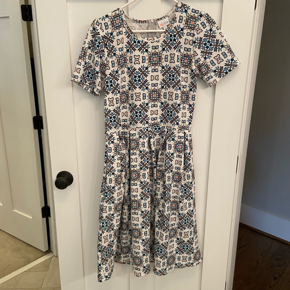 Lularoe Amelia dress sz L